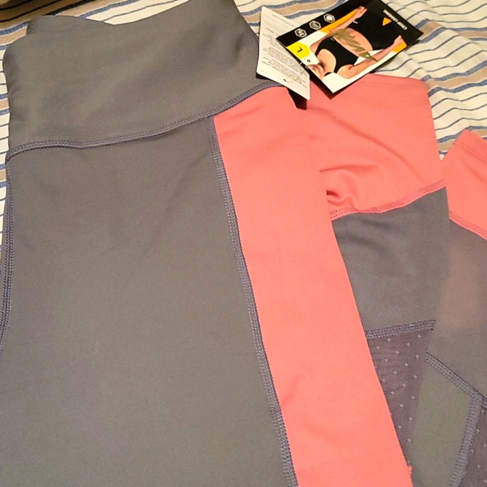 Avia fashion crops  gray and pink largr